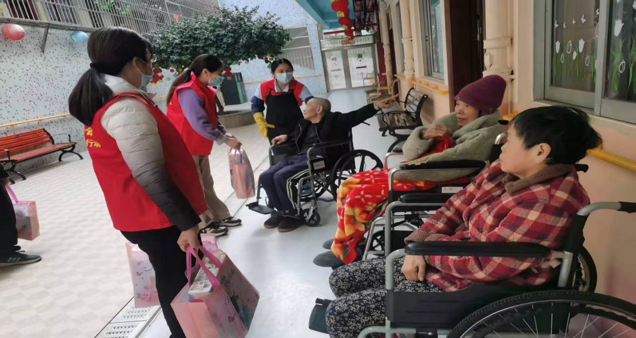 裕信汇商盟2023年：情系孤寡老人，让温暖与关爱同行